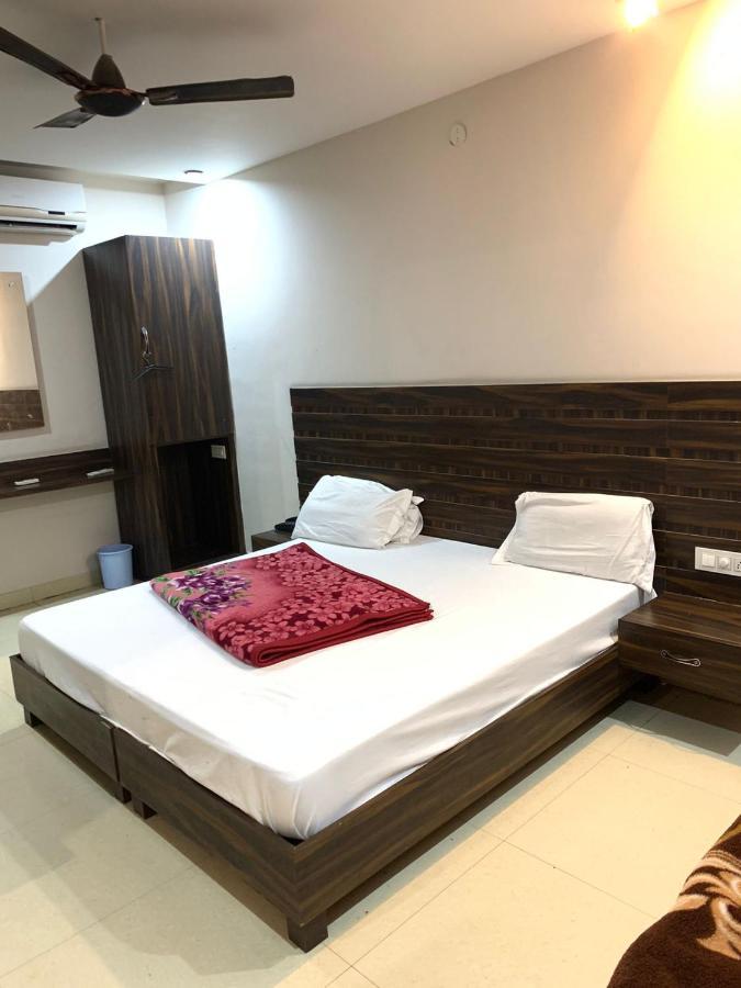 Hotel Sukhman Residency Amritsar Exterior foto