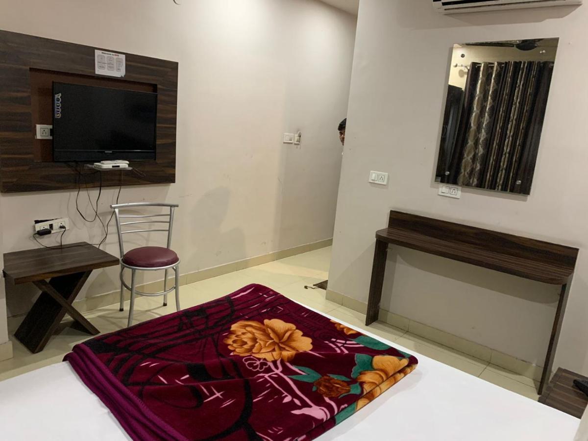 Hotel Sukhman Residency Amritsar Exterior foto