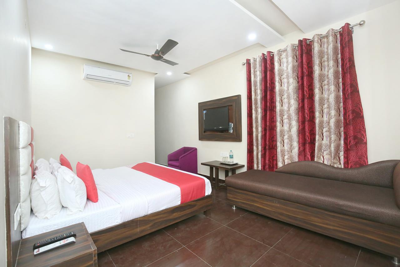 Hotel Sukhman Residency Amritsar Exterior foto