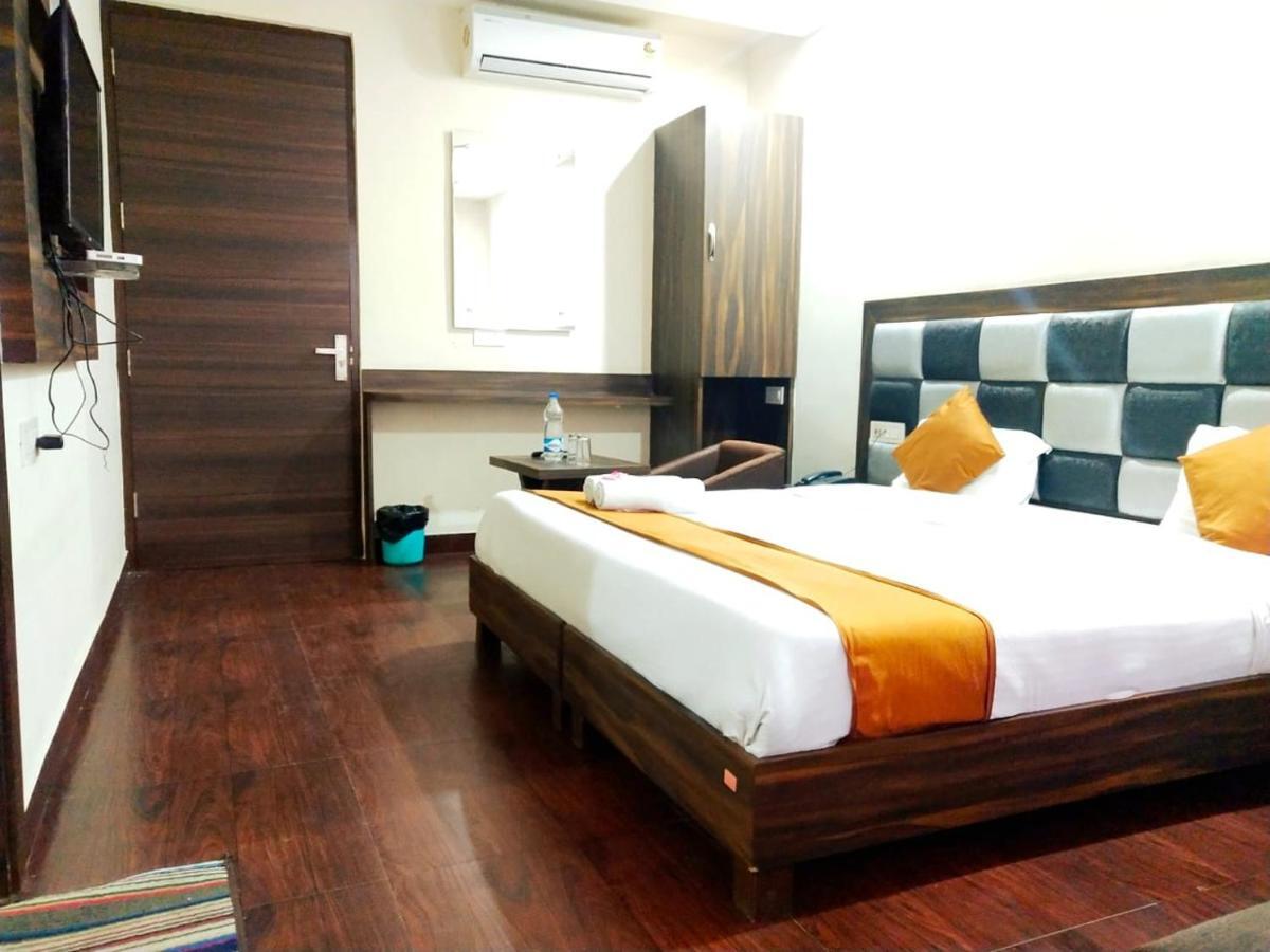 Hotel Sukhman Residency Amritsar Exterior foto